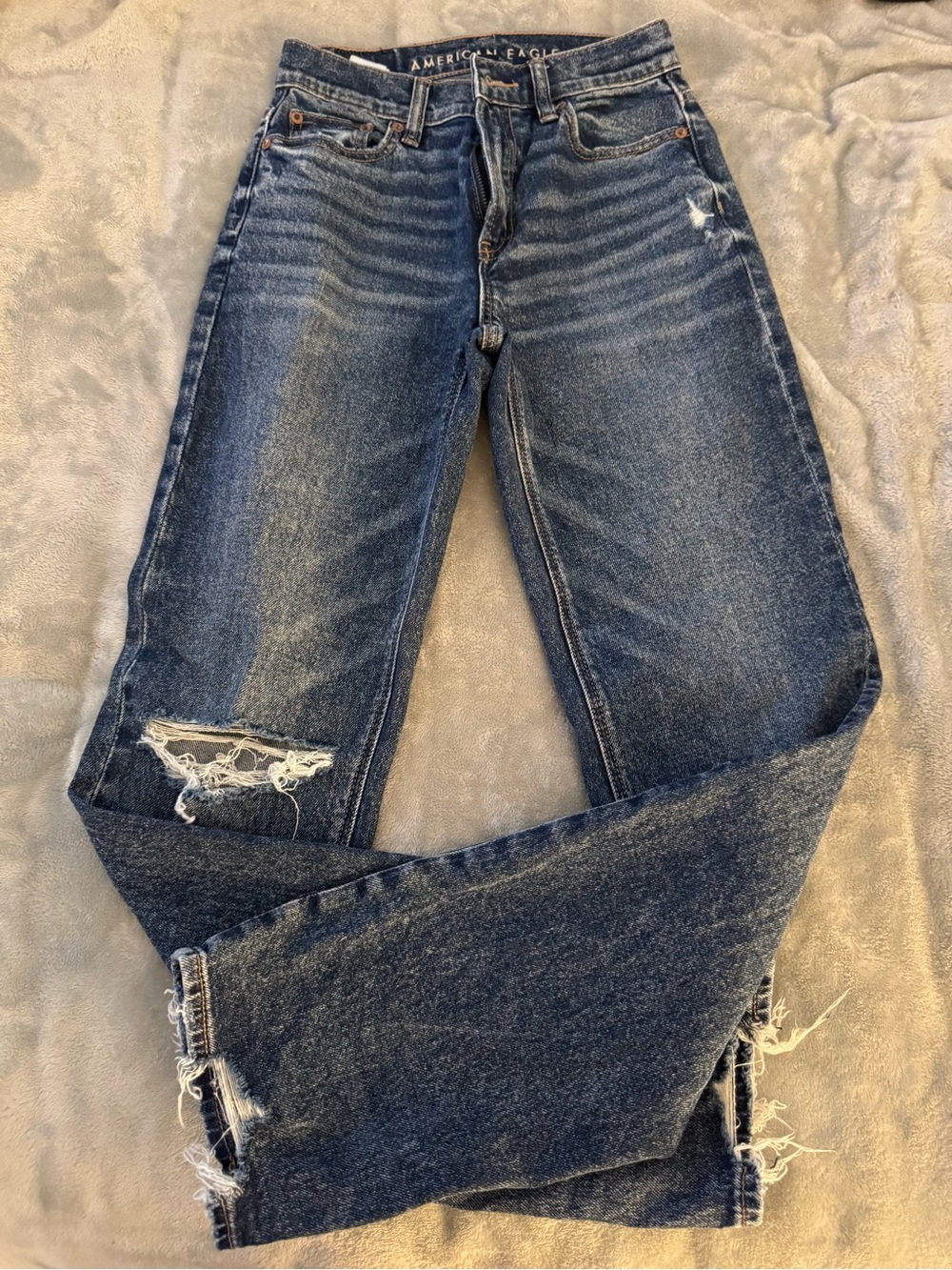 American Eagle Outfitters Women’s Distressed Blue Jeans